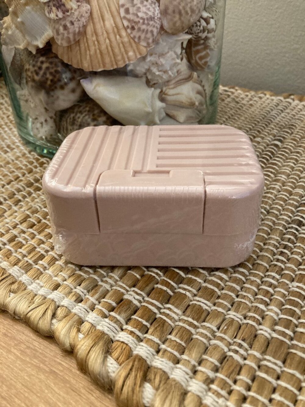 Light Pink. Plastic Soap Travel Case